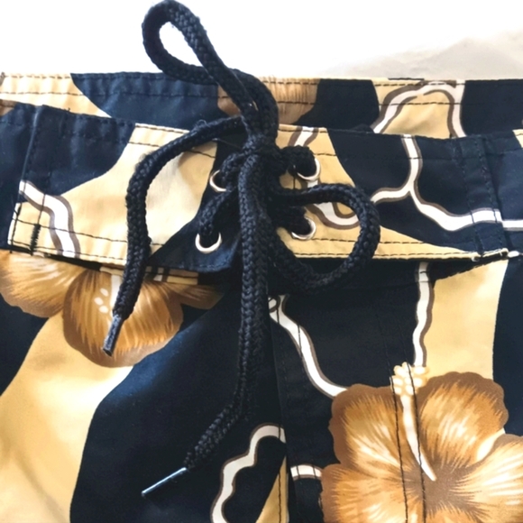 Hawaiian Board Shorts 40 Pocket Surf Trunks Beach Black Gold White - Picture 4 of 13